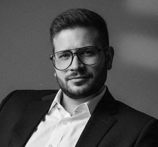 contact e1762857591424